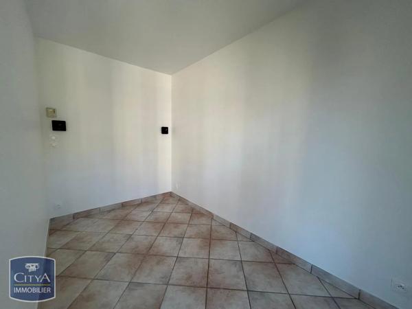 Appartement à louer 2 pièces 34m² Chambéry (73000)