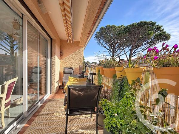 Appartement F3 à vendre  3 pièces - 71,87 m2 FREJUS - 83