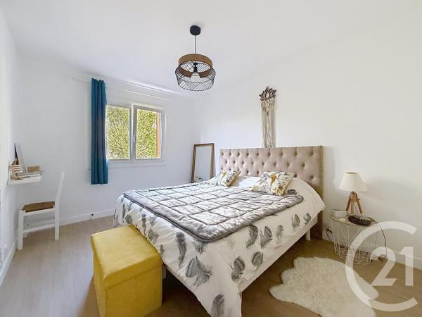 Appartement F3 à vendre  3 pièces - 71,87 m2 FREJUS - 83