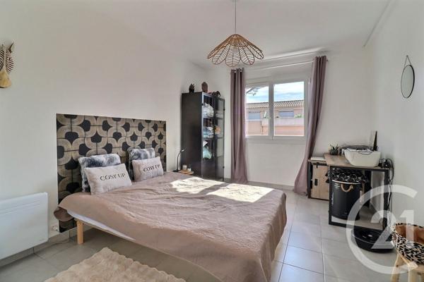 Appartement F3 à vendre  3 pièces - 71,87 m2 FREJUS - 83