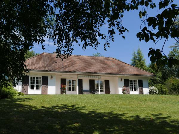 Saint-Astier (24110) Beaux volumes et belle situation!