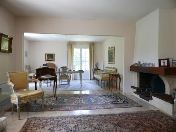 Saint-Astier (24110) Beaux volumes et belle situation!