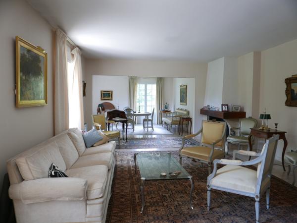 Saint-Astier (24110) Beaux volumes et belle situation!