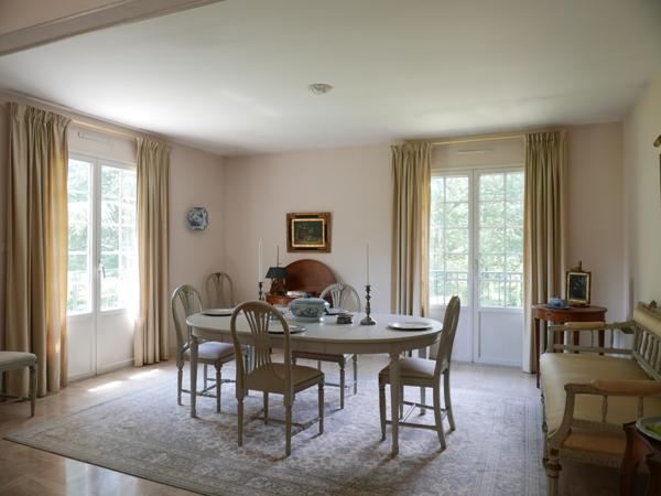 Saint-Astier (24110) Beaux volumes et belle situation!