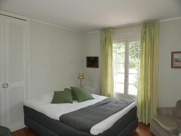 Saint-Astier (24110) Beaux volumes et belle situation!