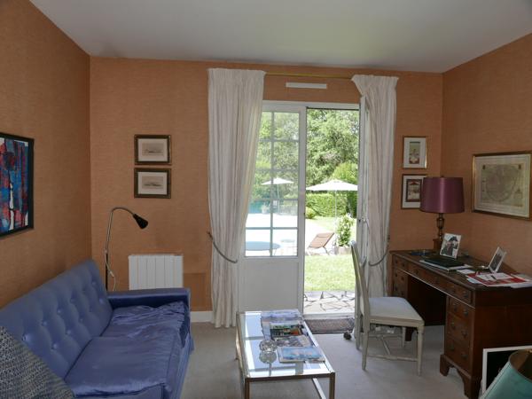 Saint-Astier (24110) Beaux volumes et belle situation!