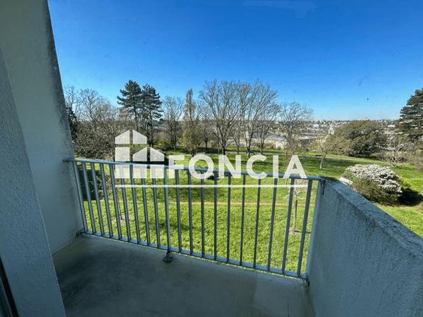 Location Appartement 3 pièces 55.78 m² - 12 ALLEE DU PARC Poitiers 86000