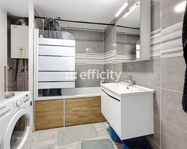 Maison 6 pièces - 130 m² Exclusivité efficity