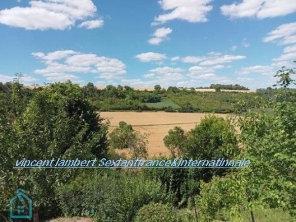 Gros potentiel pour cette jolie maison en pierre à rénover