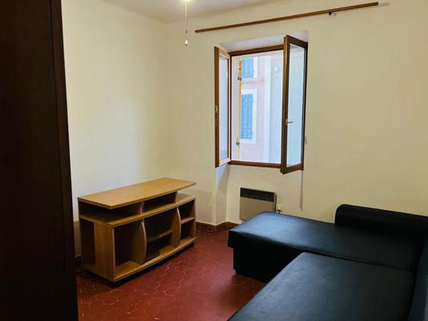 Immeuble de rapports 83 m²