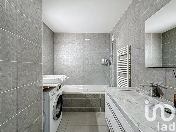 Appartement à vendre 4 pièces 77 m² Asnières-sur-Seine