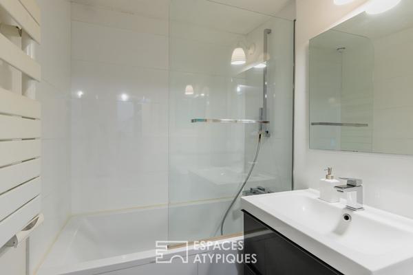 Duplex sous les toits en dernier étage