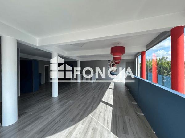 Location Local commercial 4 pièces 300.3 m² - 45 RUE DU GENERAL LECLERC Louviers 27400