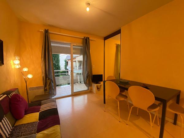 APPARTEMENT T1BIS MEUBLE AVEC BALCON - QUARTIER FAC