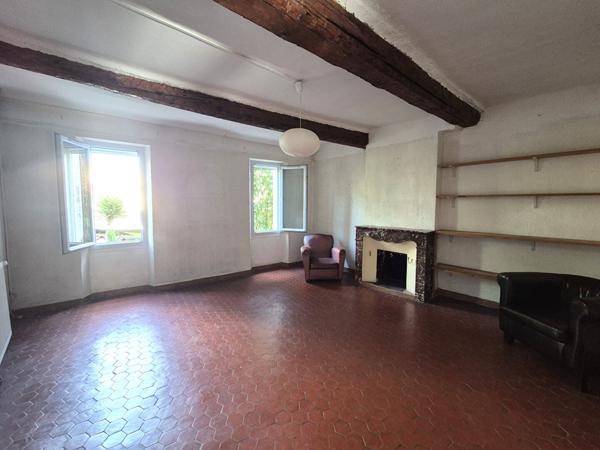 La Crau - Maison de ville en pierres avec jardin intime et grand garage