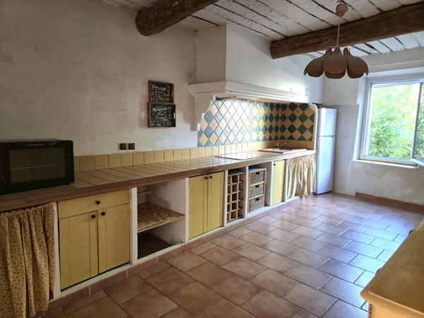 La Crau - Maison de ville en pierres avec jardin intime et grand garage