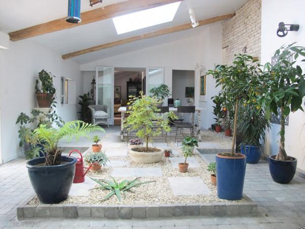 LONGERE DU 19EME DE 500M² SUR UN TERRAIN DE 2295M²