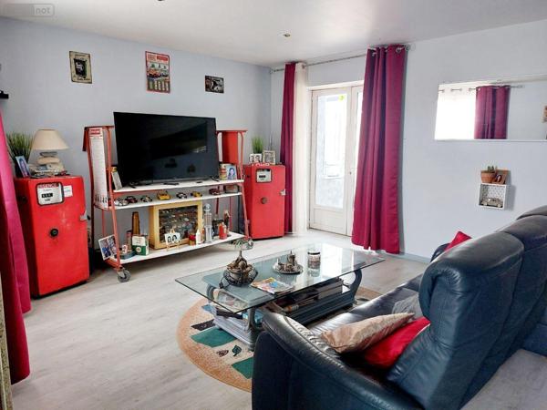 Maison de ville à vendre à Surgères en Charente-Maritime (17700), ref : 499