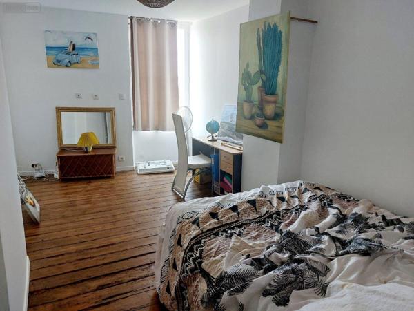 Maison de ville à vendre à Surgères en Charente-Maritime (17700), ref : 499