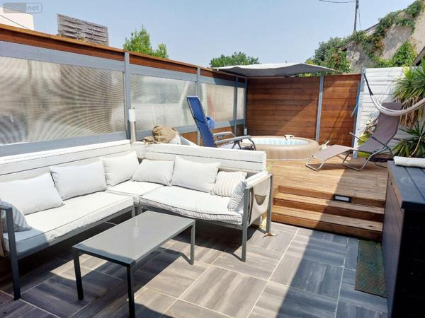 Maison de ville à vendre à Surgères en Charente-Maritime (17700), ref : 499