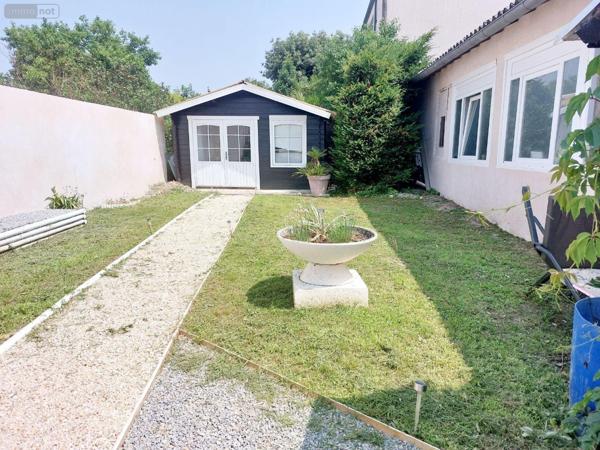 Maison de ville à vendre à Surgères en Charente-Maritime (17700), ref : 499