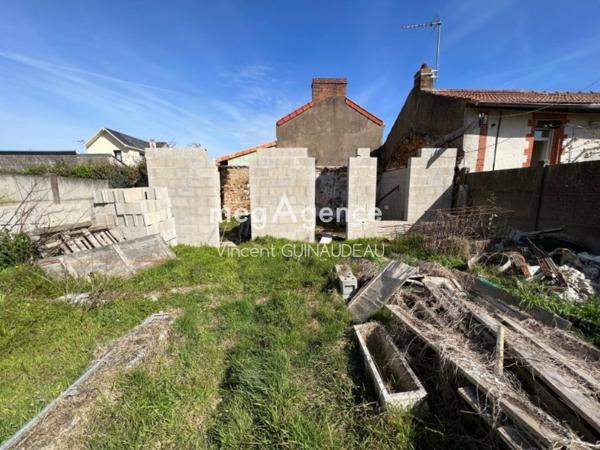 Terrain à CHOLET, 49300 - 2 pièces 170m²