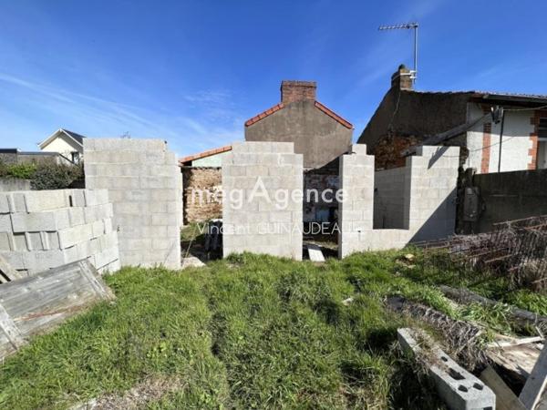 Terrain à CHOLET, 49300 - 2 pièces 170m²