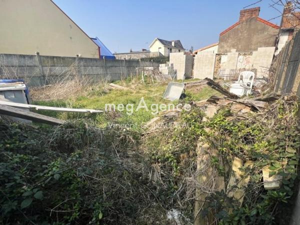 Terrain à CHOLET, 49300 - 2 pièces 170m²