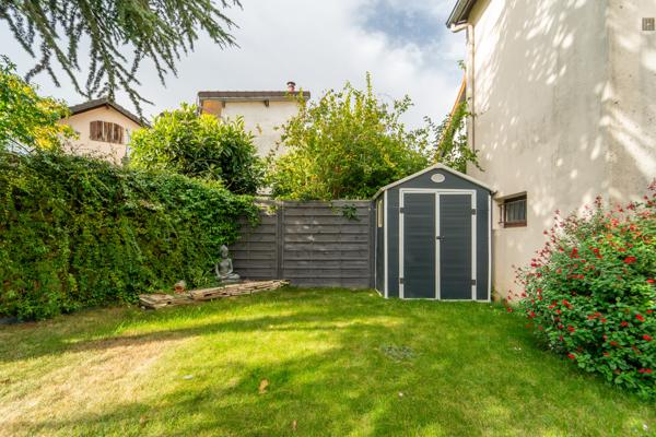 Maison
         4 pièces
        - 110 m² Exclusivité 620 000 € *