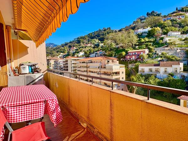 3 pièces traversant en étage élevé avec parking