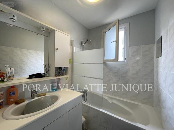 Immeuble à vendre à Ambérieu-en-Bugey dans l'Ain (01500), ref : 01031-1275