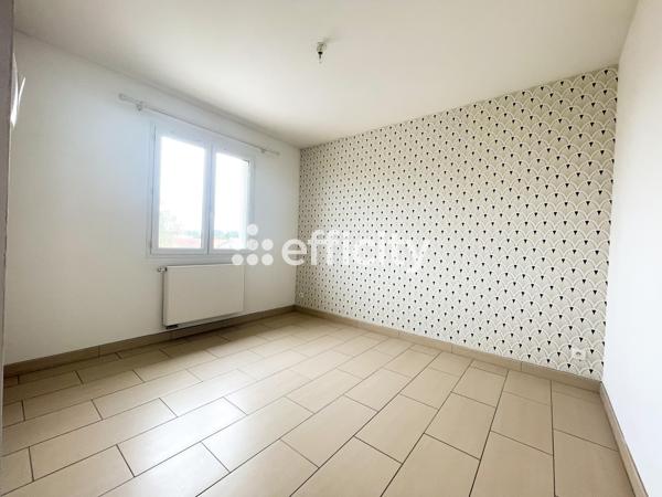 Maison
         6 pièces
        - 229 m² 449 500 € *