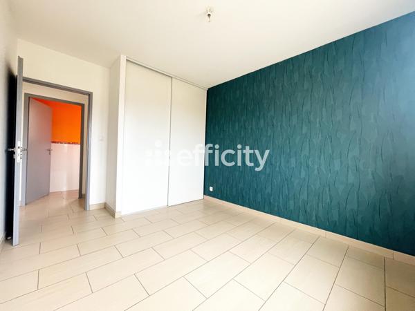 Maison
         6 pièces
        - 229 m² 449 500 € *
