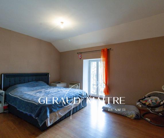 Propriété Moulin de 2200 m² dont 6 apts loués et bcp de potentiel