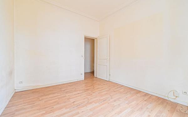 Appartement à vendre    1 pièce • 25,10 m2 Montreuil