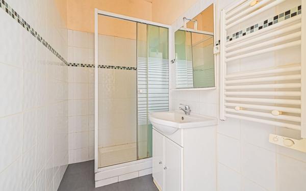 Appartement à vendre    1 pièce • 25,10 m2 Montreuil