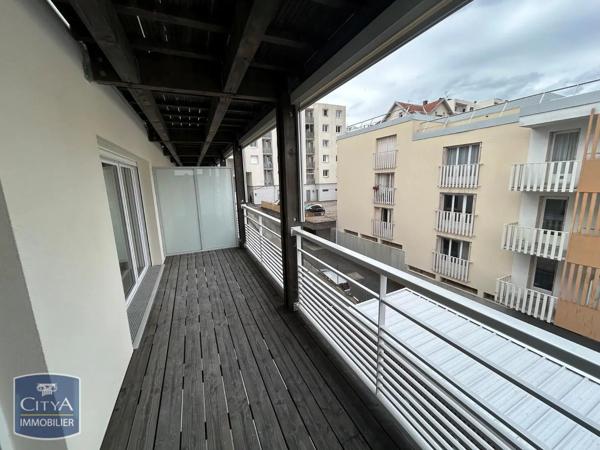 Appartement à louer 2 pièces 43.7m² Clermont-Ferrand (63000)