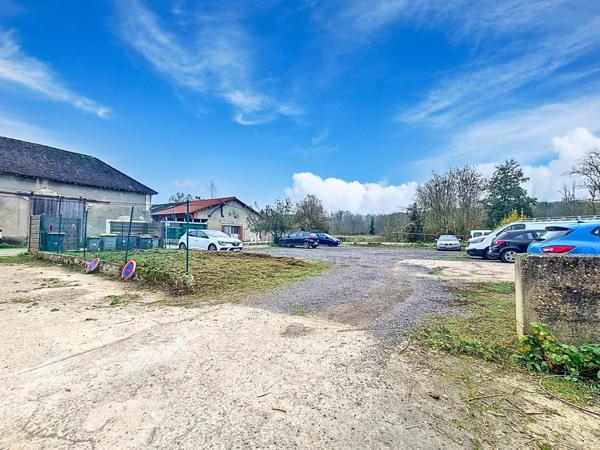 Lot de 3 places de stationnement doubles