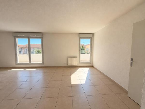 Appartement 2 pièces de 54 m² à Villefranche-sur-saône