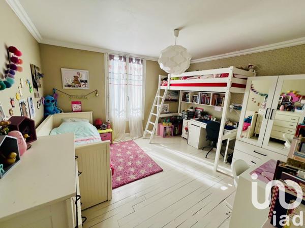 Triplex 5 pièces de 95 m² à Rueil-Malmaison (92500)