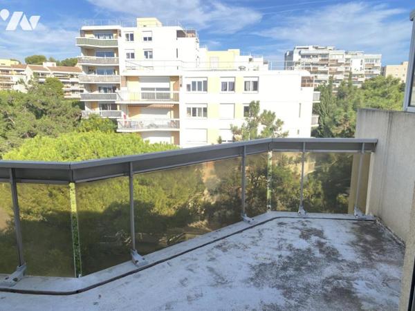 Grand  T2 avec terrasse, dernier étage avec ascenseur