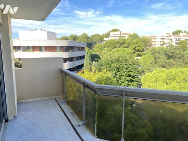 Grand  T2 avec terrasse, dernier étage avec ascenseur