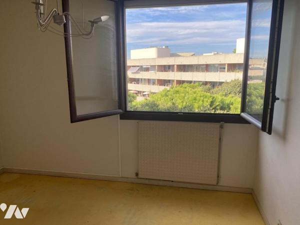 Grand  T2 avec terrasse, dernier étage avec ascenseur