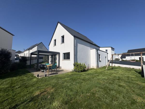 Locmaria-Grand-Champ (56390) Maison récente de 97m2 sur un terrain de 520m2 - Locmaria-Grand-Champ – À 10 min de Vannes