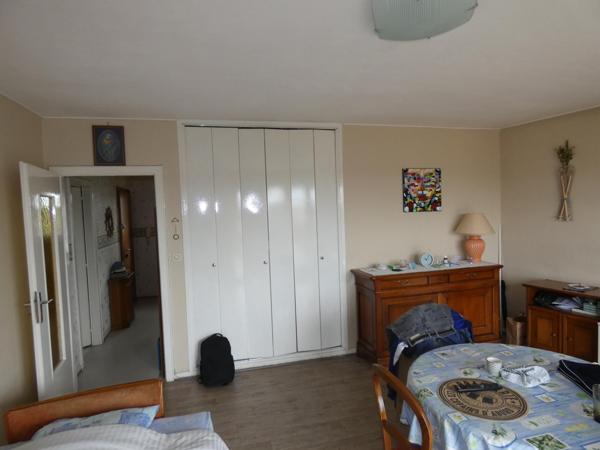 Appartement T1 45 m2 loué.