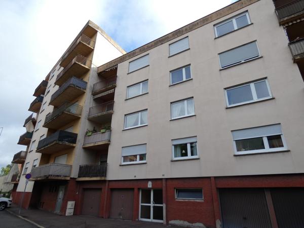 Appartement T1 45 m2 loué.