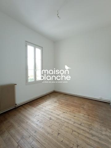 MAISON DE VILLE