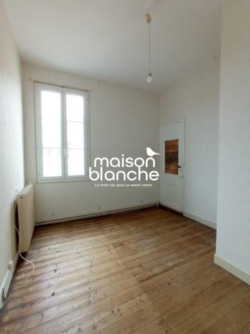 MAISON DE VILLE