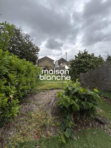 MAISON DE VILLE