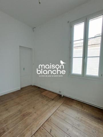 MAISON DE VILLE